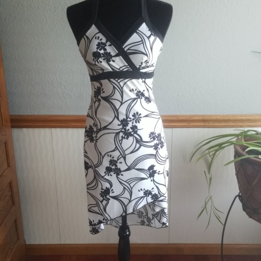 Vanity black/white patterned halter dress
